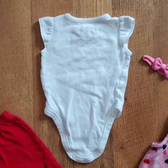 Carter's Girls 4 Piece Mix and Match Heart Outfit -Vest, onesie, Pants, Headband - Picture 14 of 14